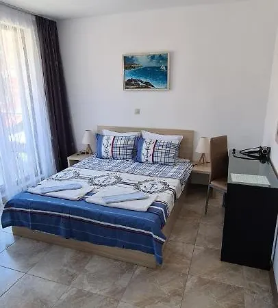 Odesos Πανσιόν