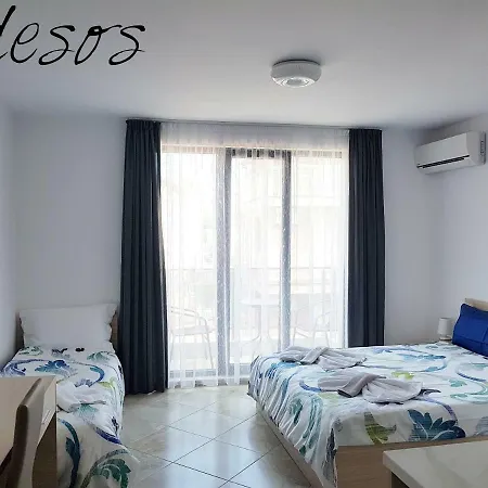 Odesos Πανσιόν 2*