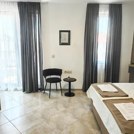 Casa de hóspedes Odesos 2*